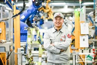 邬传基 将每一件办公用品打造成艺术品